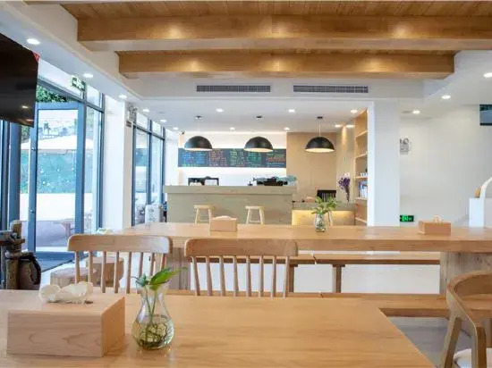 Yihaixuan Seaview Inn