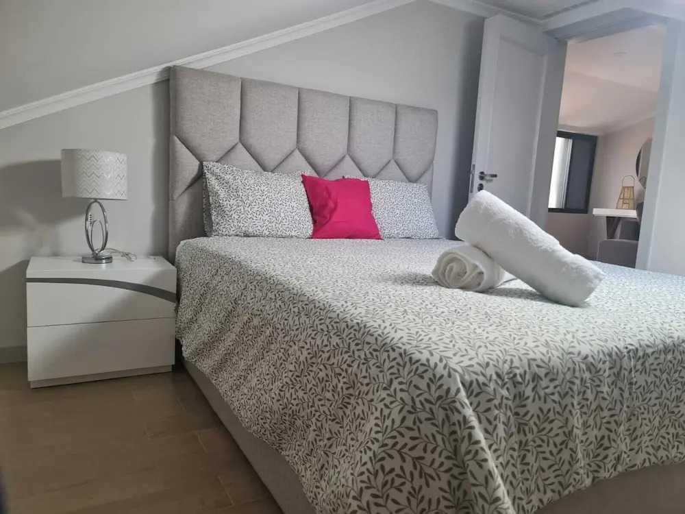 Charming 3-bed House in Funchal