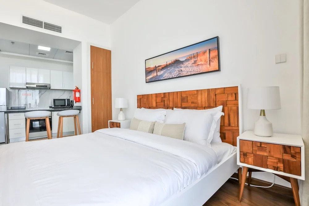 Driven Holiday Homes - Binghatti Pearls