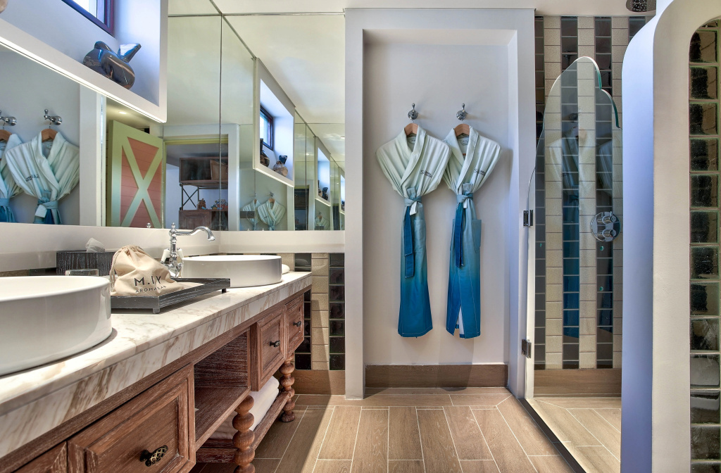 SAii Lagoon Maldives, Curio Collection By Hilton