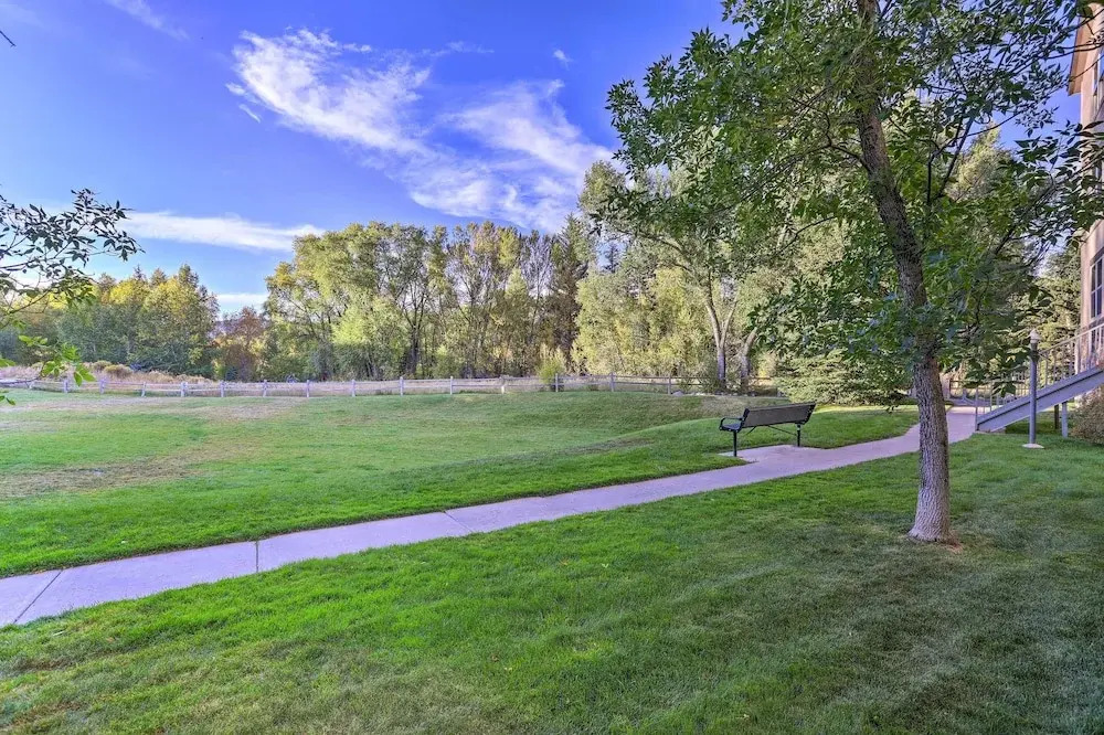 Walkable Dtwn Condo ~ 5 Miles to Beaver Creek Ski!