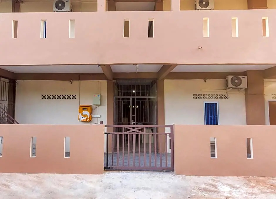 OYO Life 2579 Kost Anggun 2