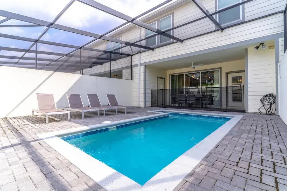886 Windsor Island