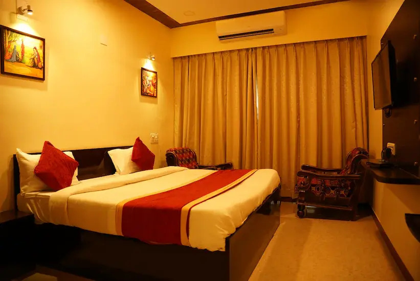 hotel vatsalya