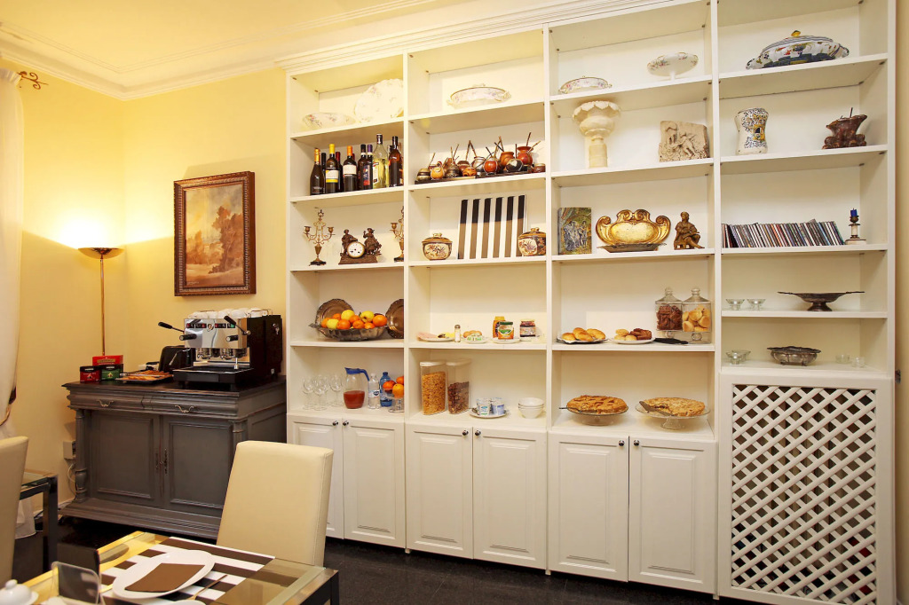 Amica Roma Guest House