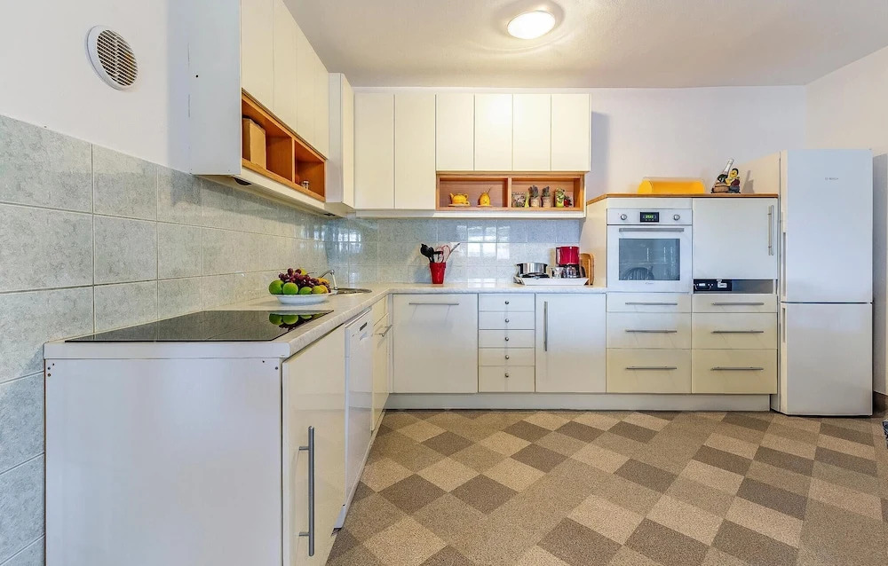 Amazing Home in Medulin With 3 Bedrooms and Wifi