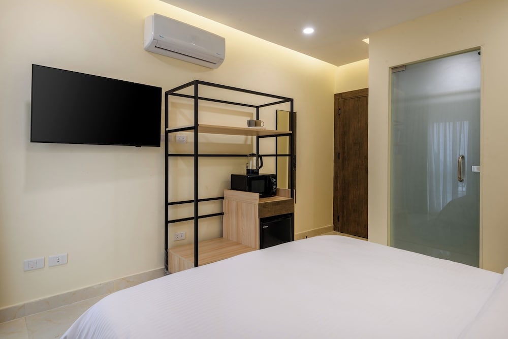 Hazel Spaces in Heliopolis