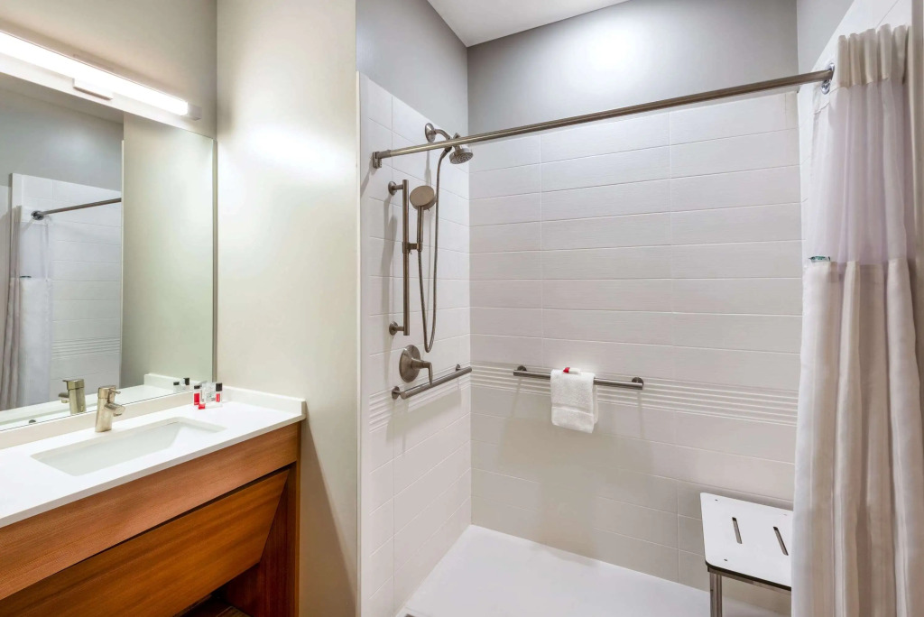 Microtel Inn & Suites by Wyndham Farmington