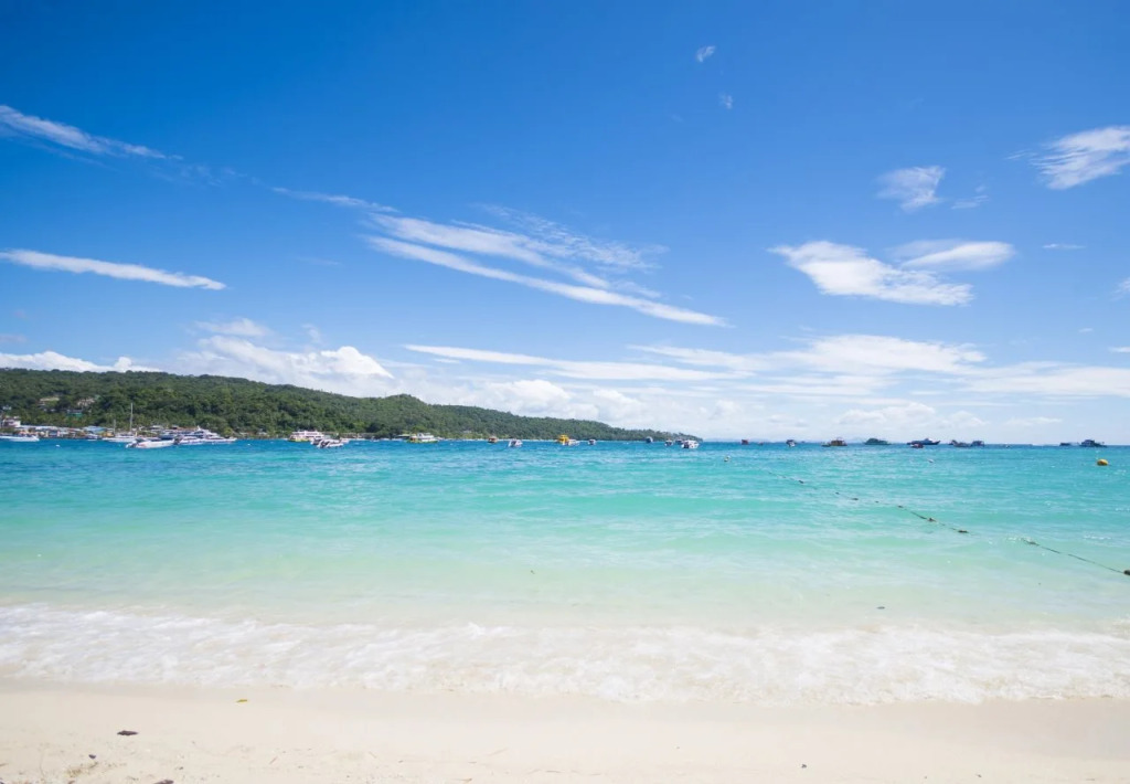 Phi Phi Nice Beach Hotel Hip