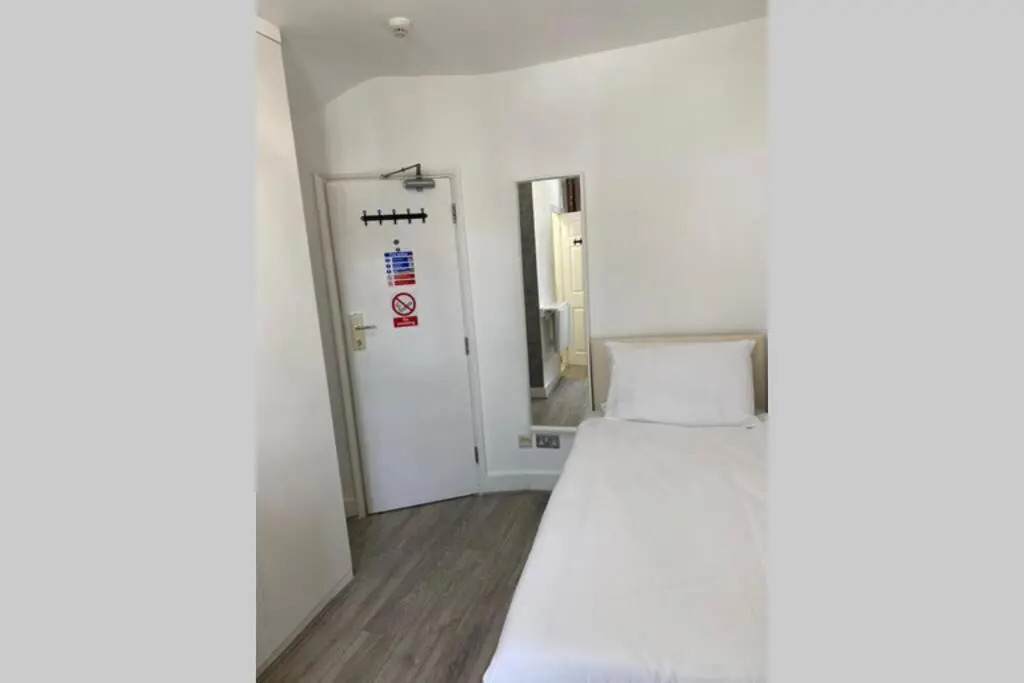 F19- Bright Studio for 1 near Paddington