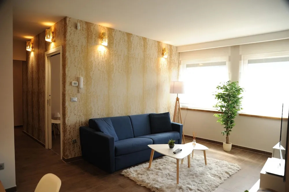Budapest Easy Flat - Penthouse Basilica