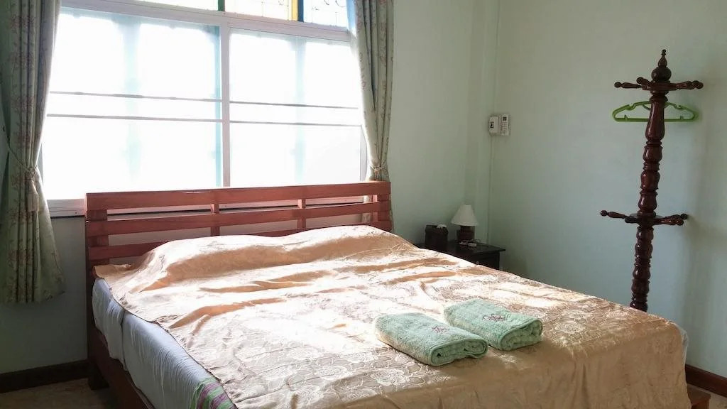 Heun Baan Rong Khun Resort