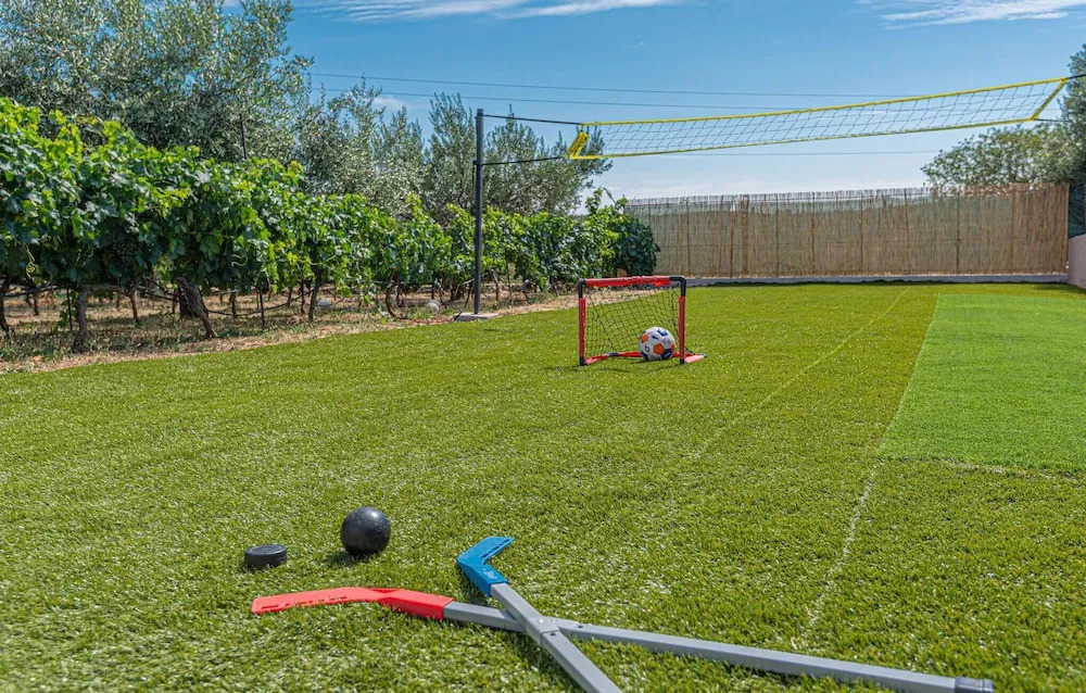 Beautiful Home in Sibenik With Outdoor Swimming Pool, Wifi and 2 Bedrooms