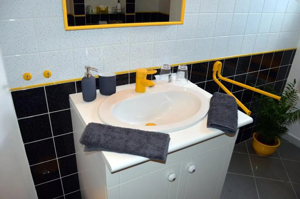 Le Bon Etage