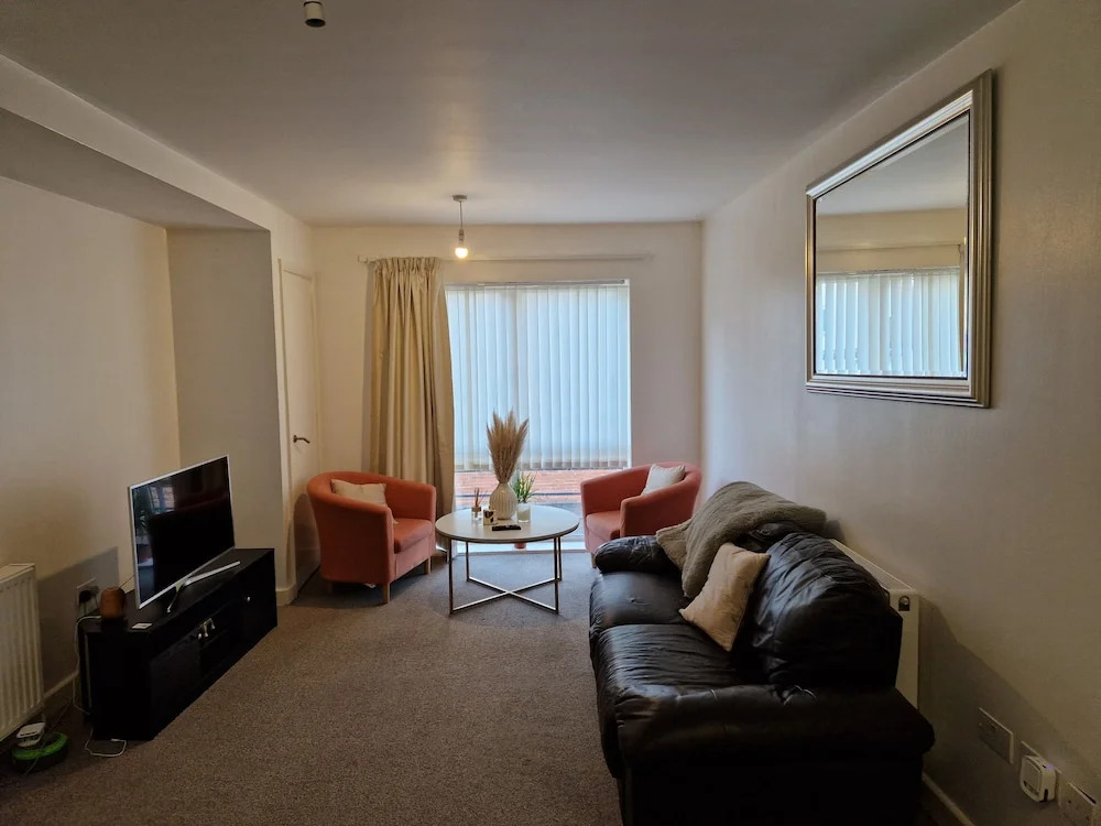 Remarkable 1-bed Apartment in Northampton Town cen