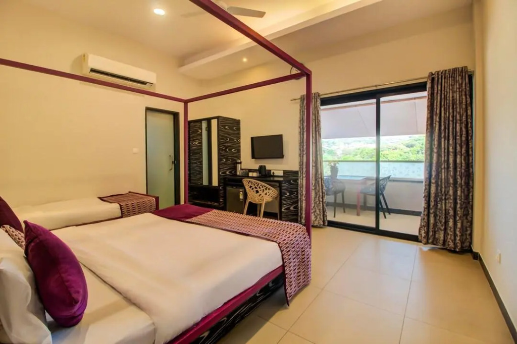 Bharat Hotel