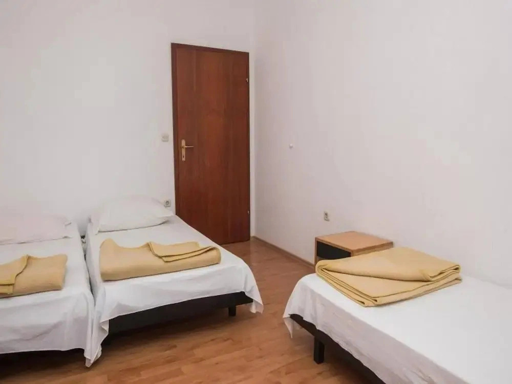 Apartment in Brodarica by the Beach