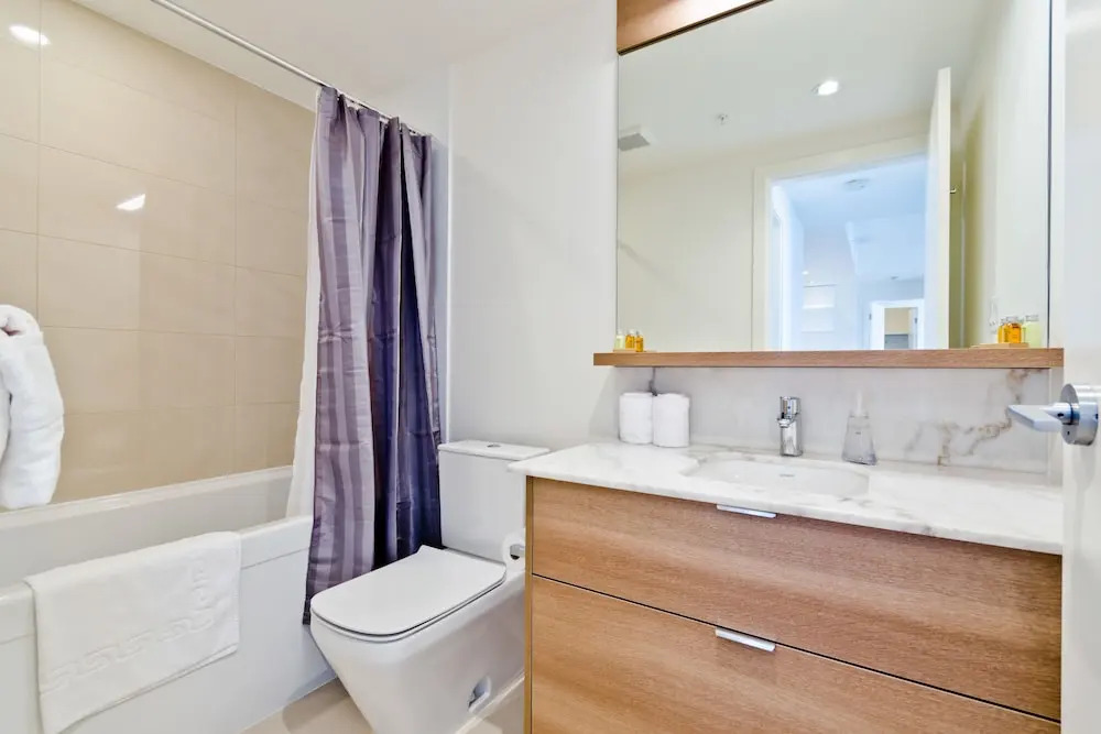 Suite Digs Waterfront