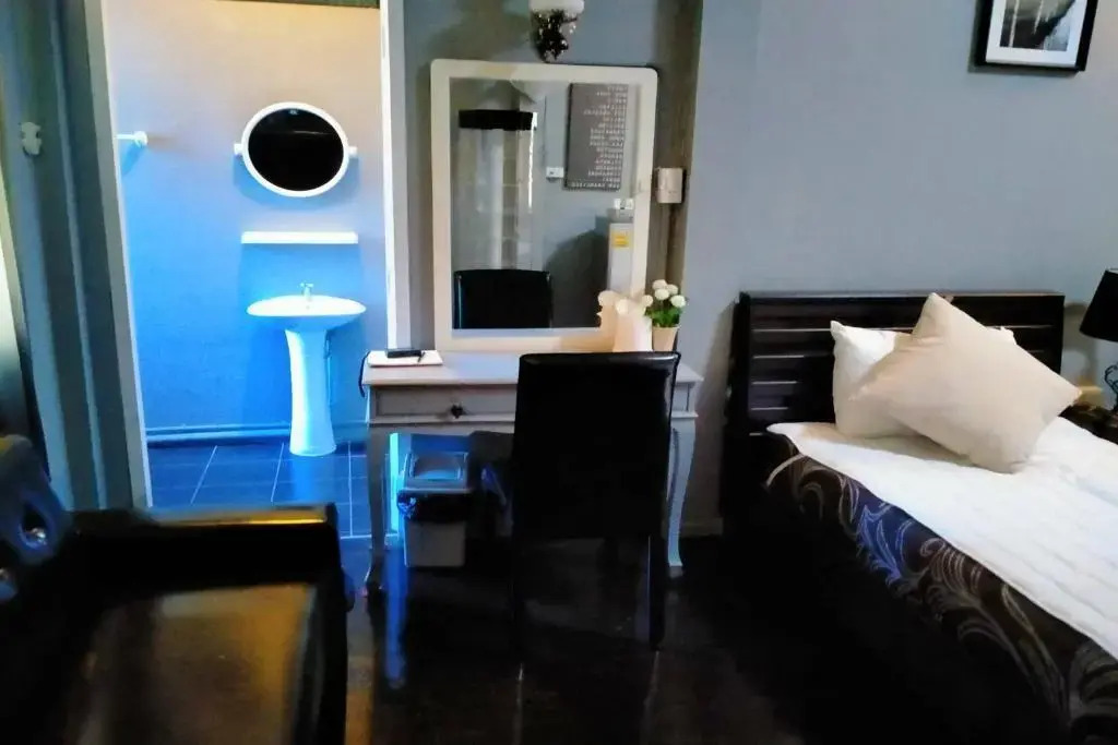 OYO 857 42 Loft Bed and Breakfast