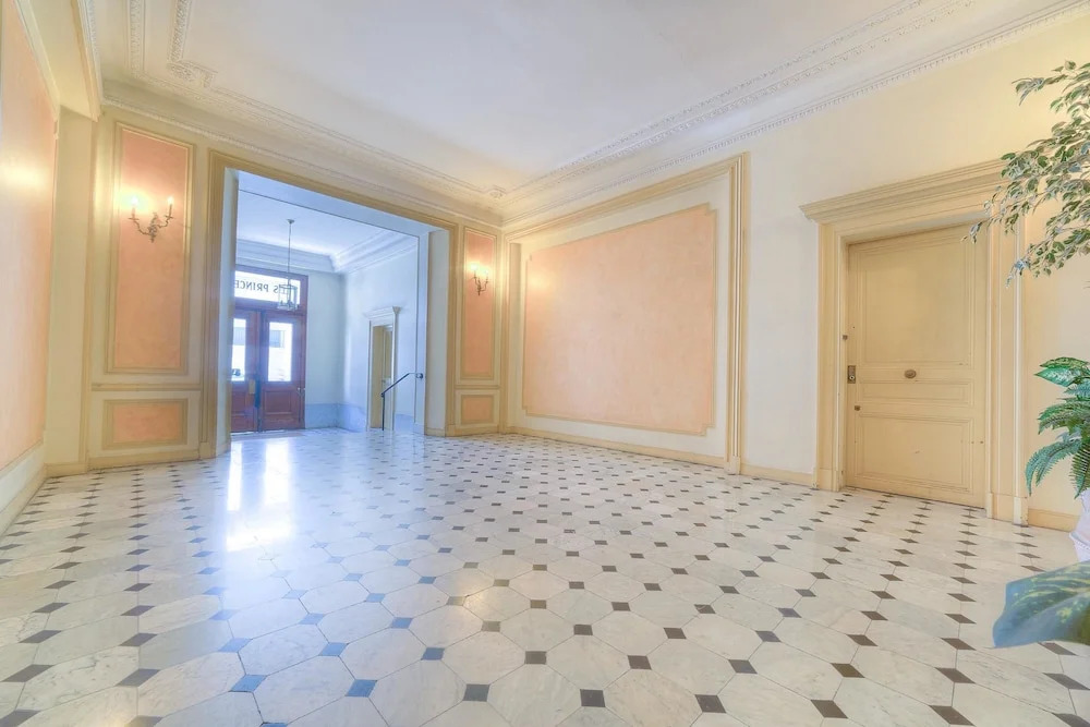 Le Prince Apartment 1