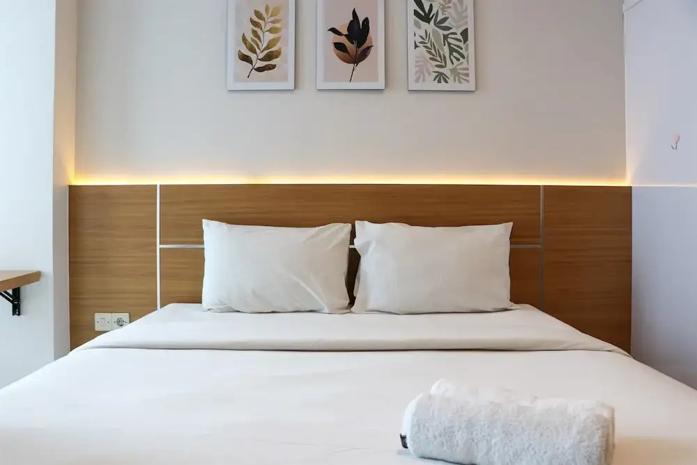 Elegant And Comfy Studio At Tamansari Iswara Apartment