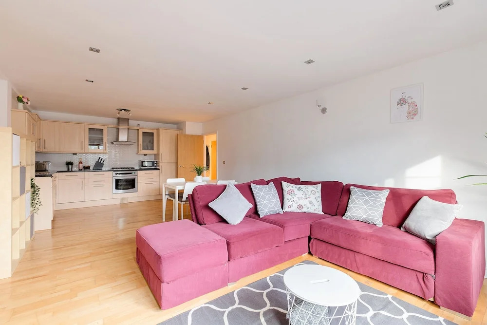 Serenity Apartment Whitechapel