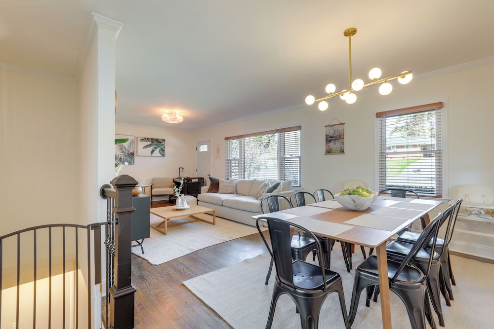Easy Access to Atlantas Best! Home w/ Yard & Deck