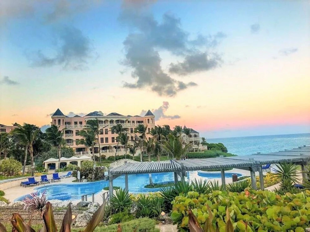 1 Bedroom Ocean View Apartment The Crane, Barbados
