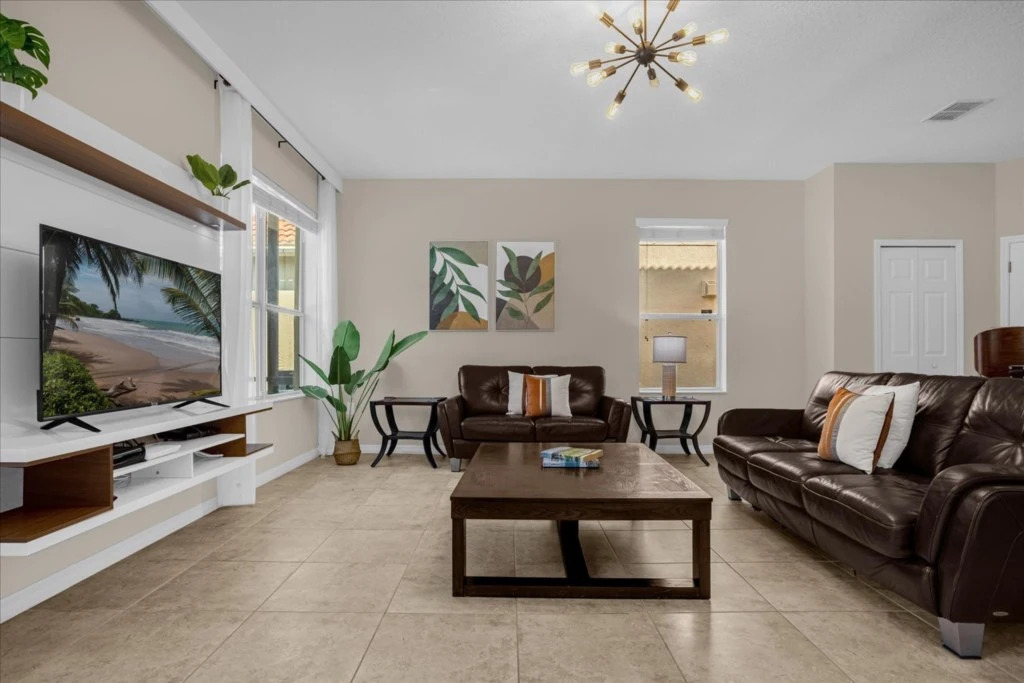 4 Bd 4 Ba Bella Vida 440 Lf