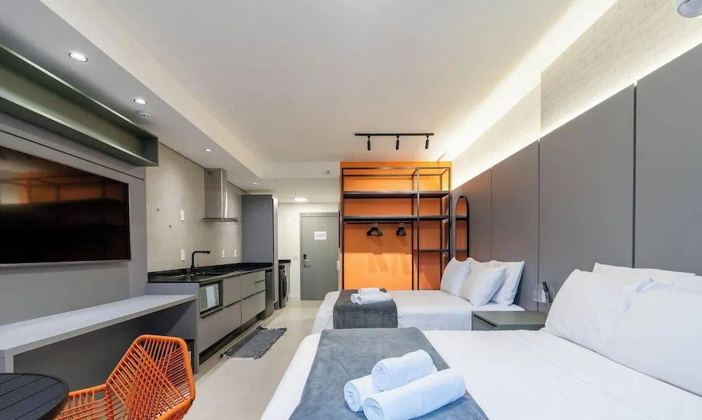 Modern and Fully Equipped Apartments Just Minutes From Lagoa da Conceicao and the Beach - VTD