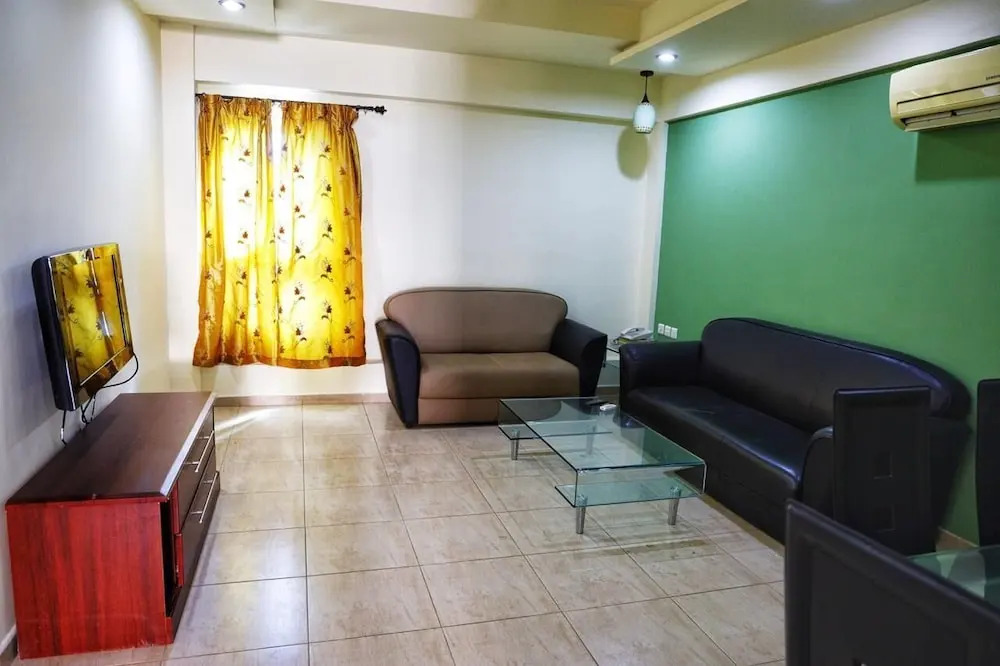 Johny International Hotel