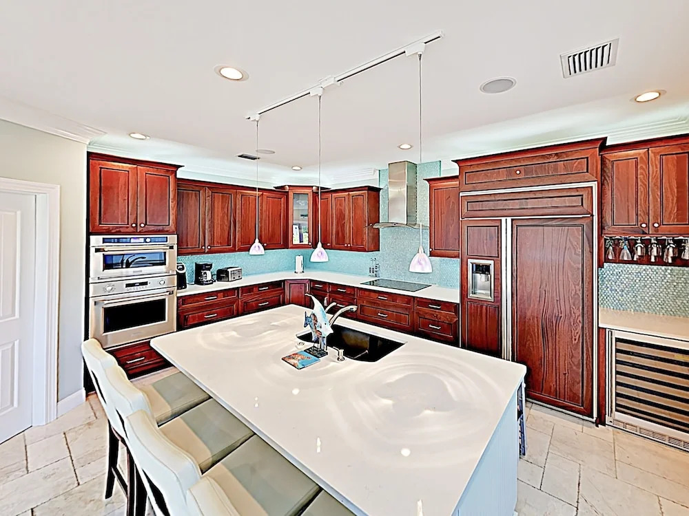 Modern Coco Plum W/ Pool, Hot Tub & Dock! 4 Bedroom Home