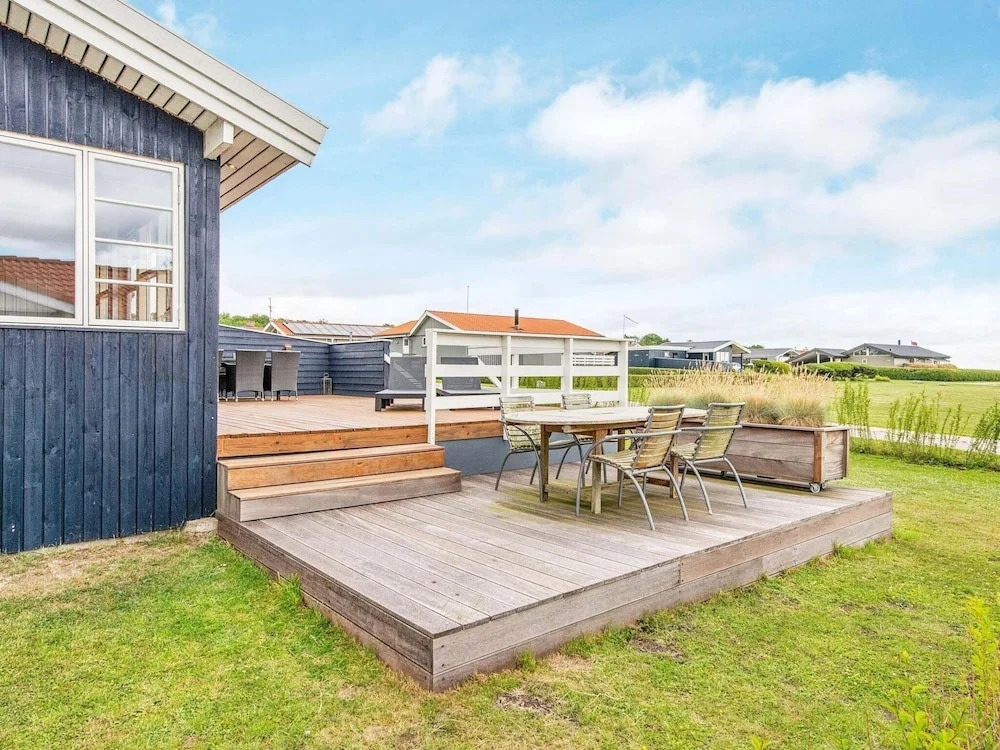 Vibrant Holiday Home in Juelsminde near Sea