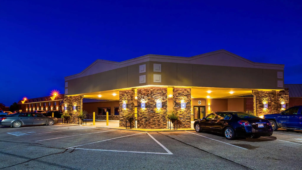 Crossroads Hotel & Event Center