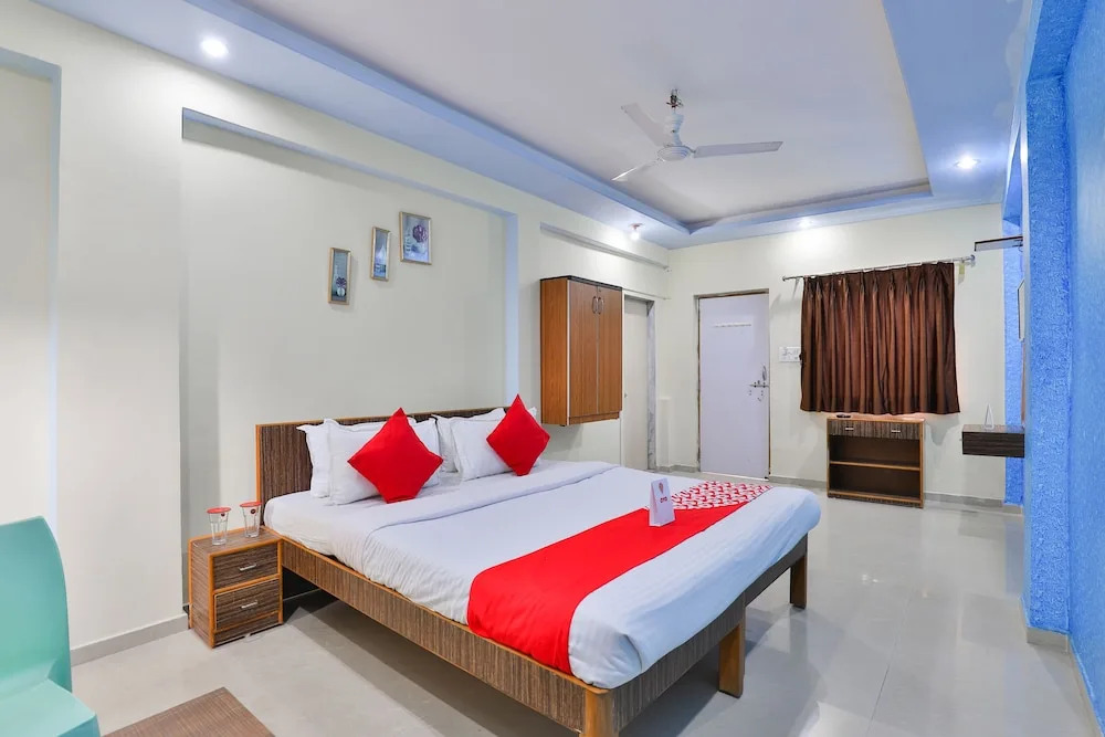 OYO 15918 Hotel Silent