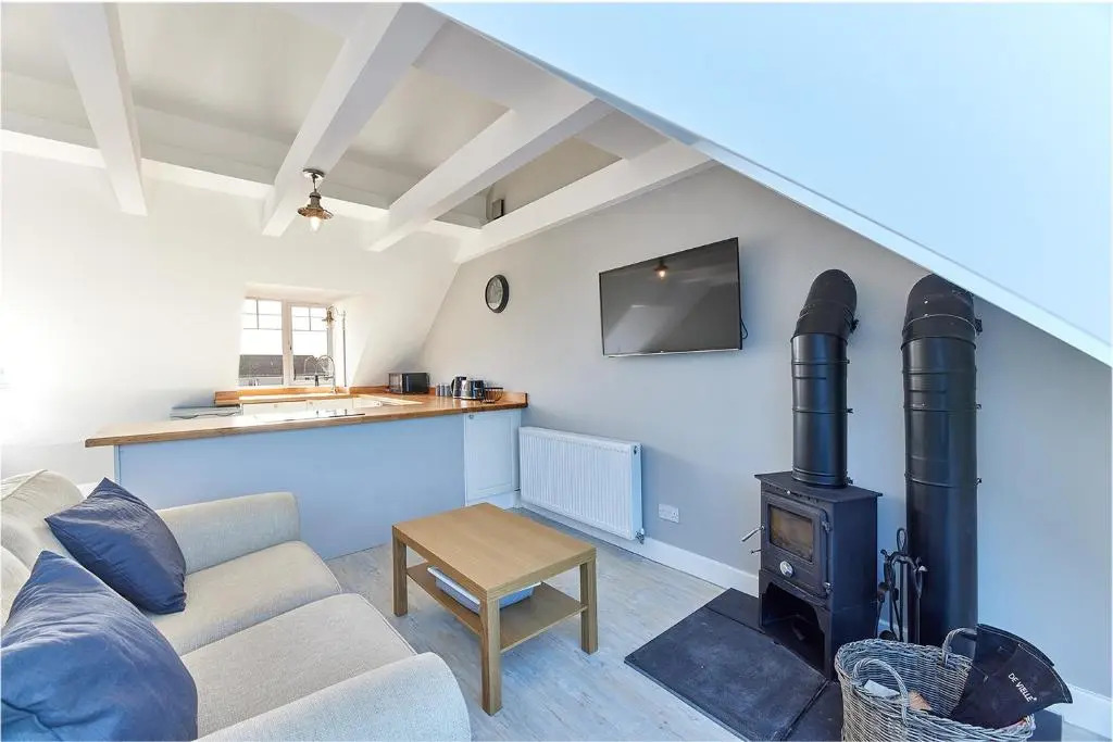 Host & Stay - Castle View