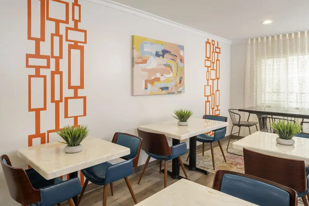 Star Hotel Inn & Suites