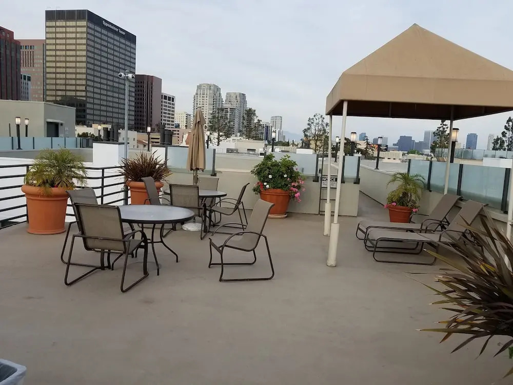 Prime Location For UCLA Students S209