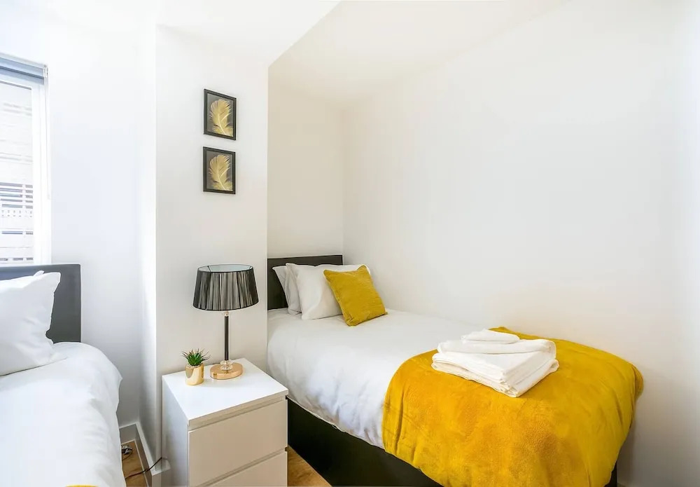 Skyvillion - Tower Point Enfield 2bed Wbalcony