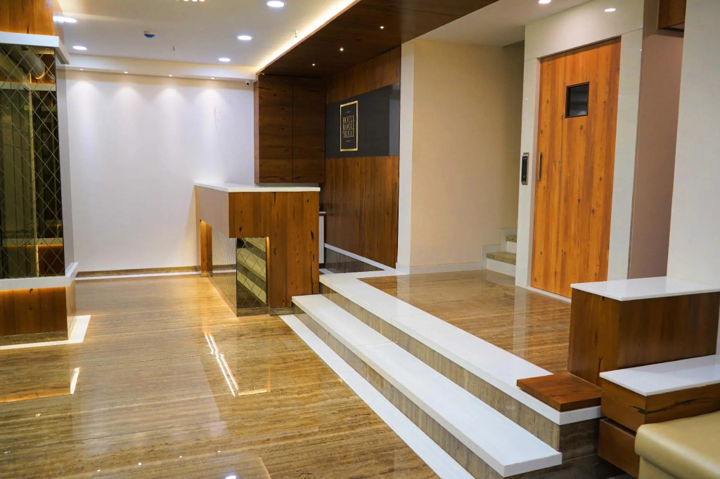 Hotel Royal Treat Surat