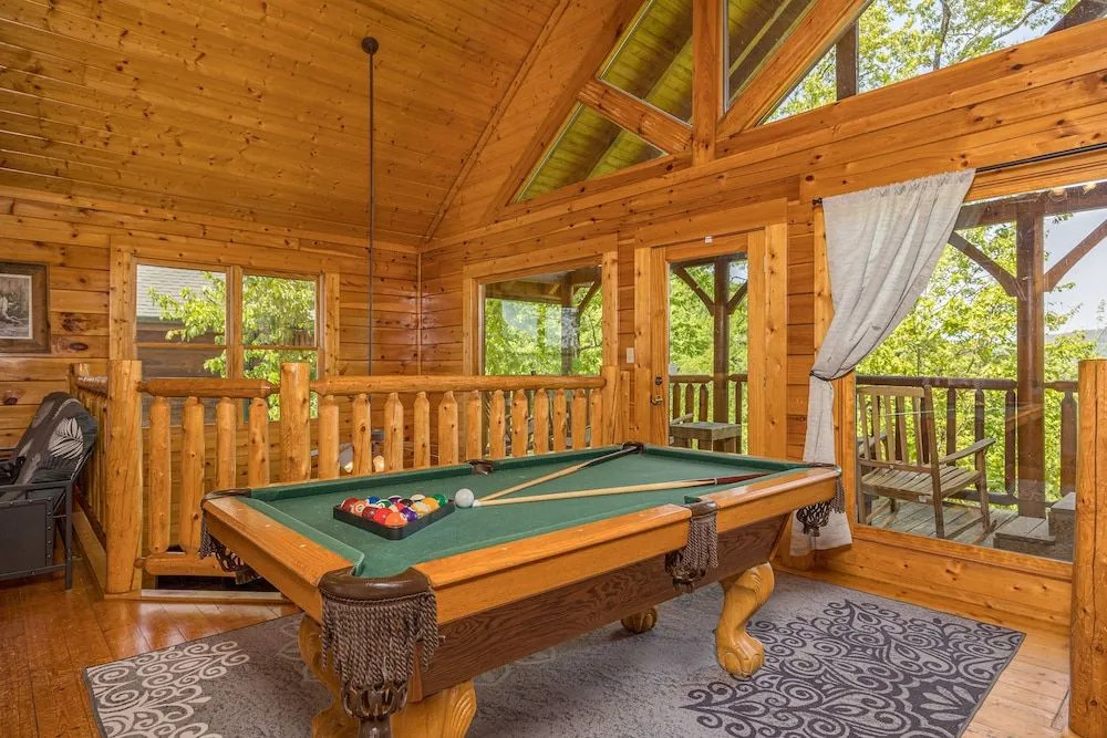 Dream on High 1 Br cabin by RedAwning
