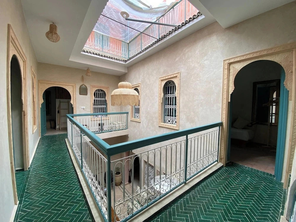 Luxurious 5-bedroom Apartment in Marrakesh With Full Accessibility