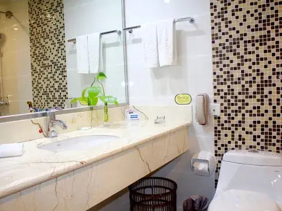 Haining Holiday International Hotel