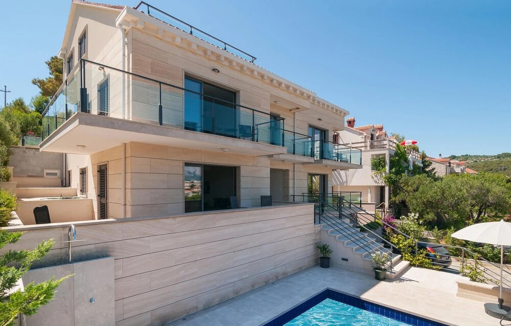 Amazing Apartment in Selca With 2 Bedrooms, Wifi and Outdoor Swimming Pool