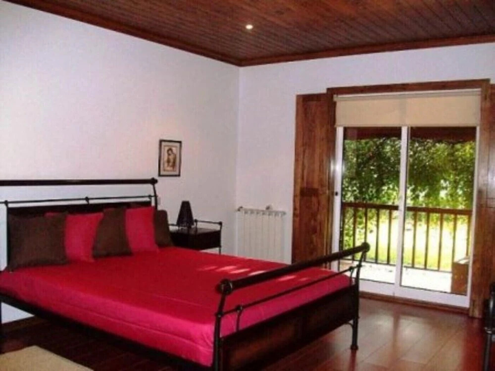 Casa com Piscina, V Minho by Izibookings