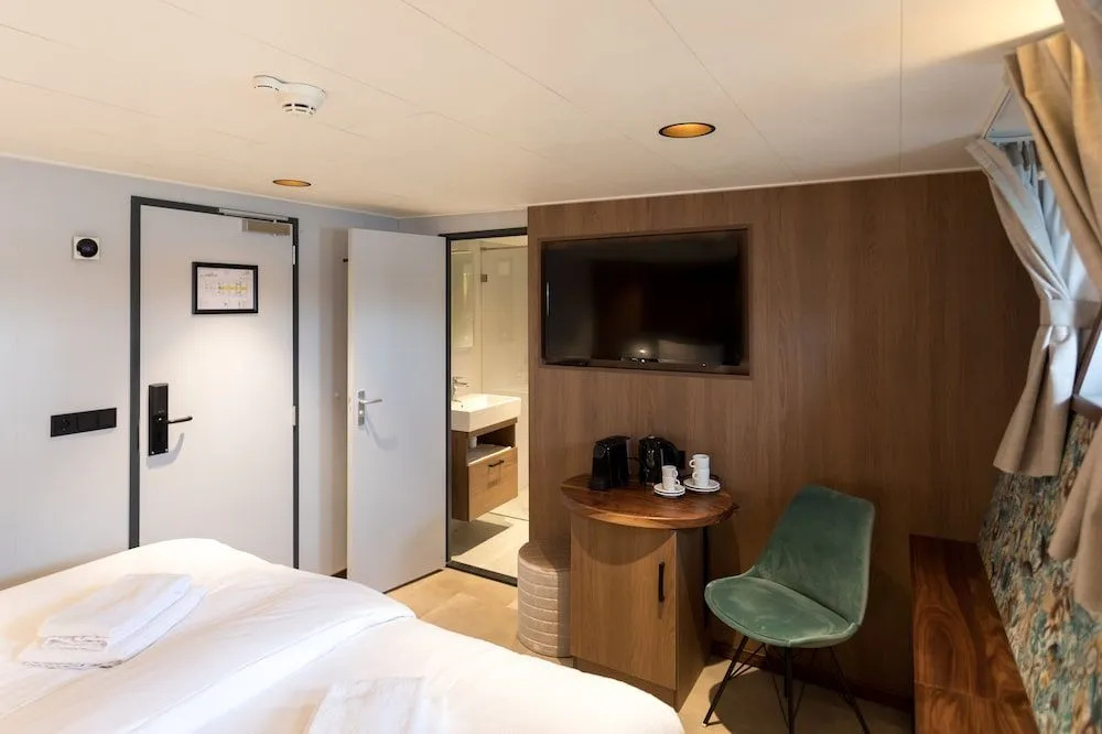 Hotelboot Koningin Emma I Kloeg Collection