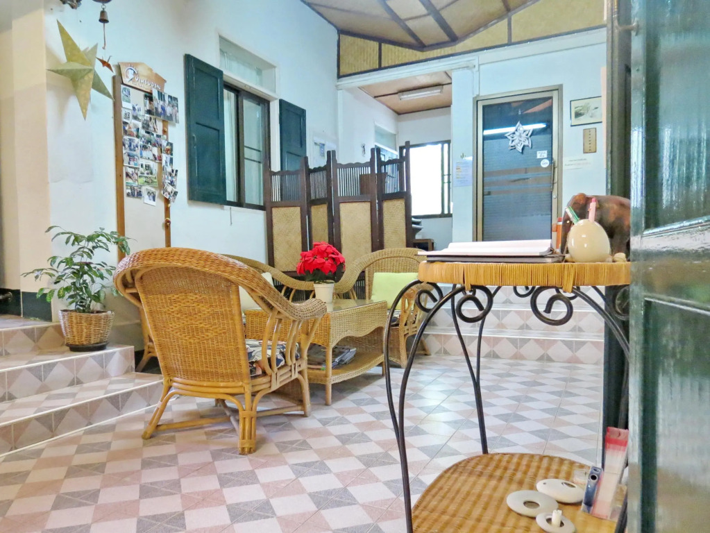 Baan Rub Aroon Guesthouse