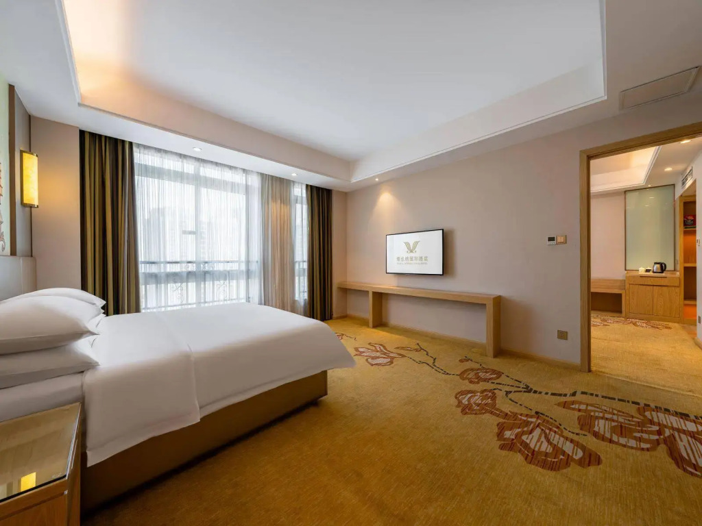 Vienna International Hotel (Chongqing Yufu Industrial Park)