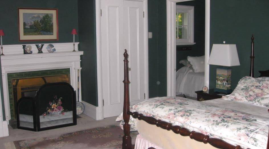 Richmond Manor Bed & Breakfast
