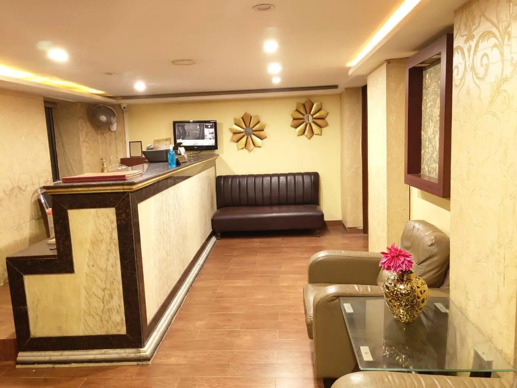 Plaza Kolkata By WB Hotels